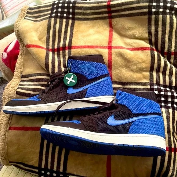 Air Jordan 1 Retro High Flyknit \'Royal\'
Size 13 Air Jordan 1 Retro High OG Flyknit “Royal” - Men main image 4